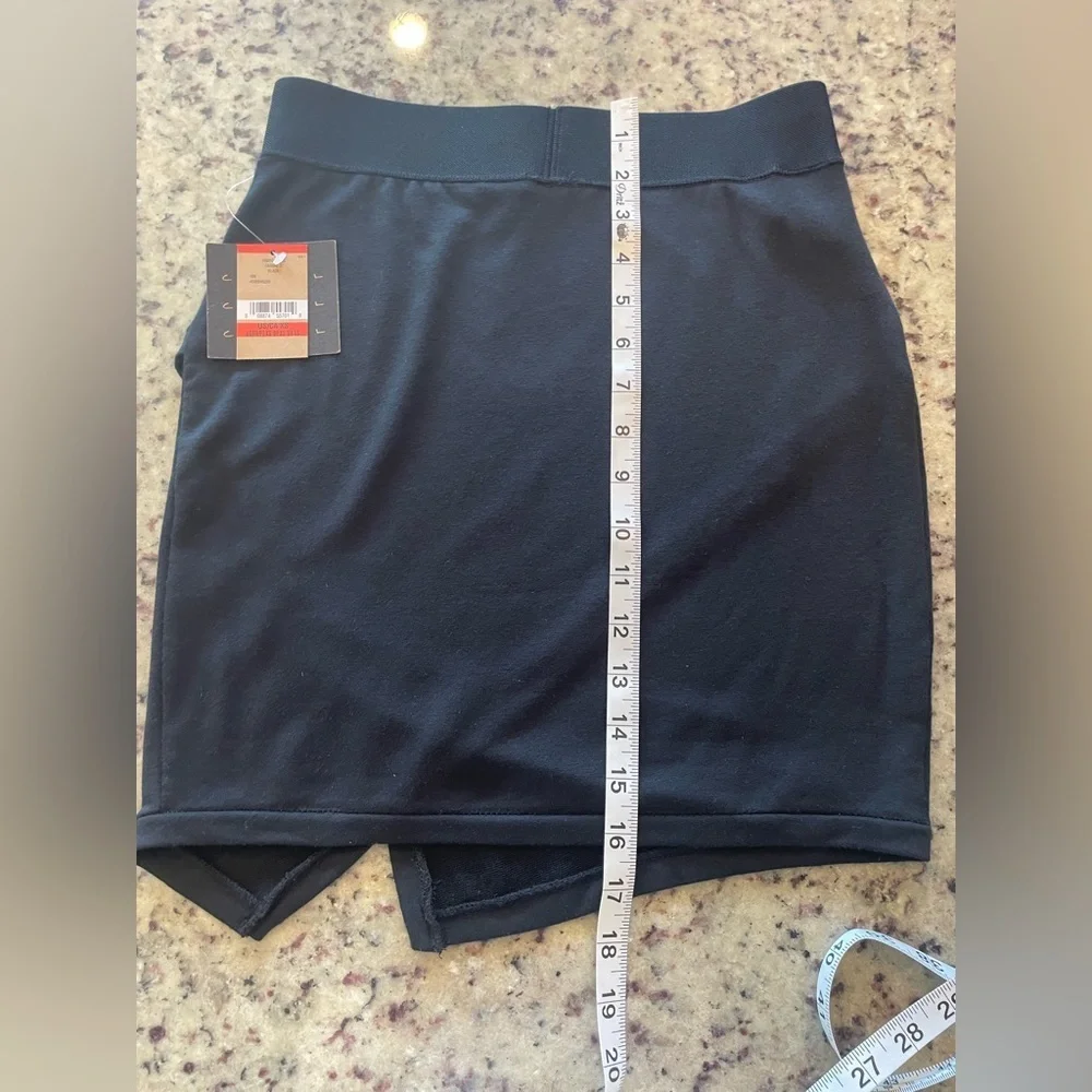NWT Rachel Roy, Black stretch Women's Skirt size extra small - Picture 4 of 4